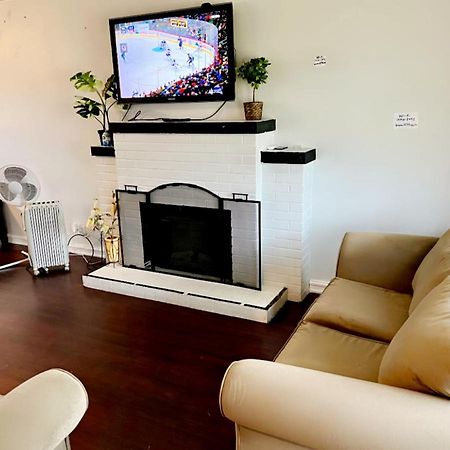 Willa Vintage - 3 Bed House - North Surrey - Ping-Pong And Pool Table - Tv Cable Zewnętrze zdjęcie