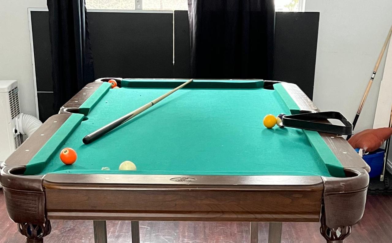 Willa Vintage - 3 Bed House - North Surrey - Ping-Pong And Pool Table - Tv Cable Zewnętrze zdjęcie
